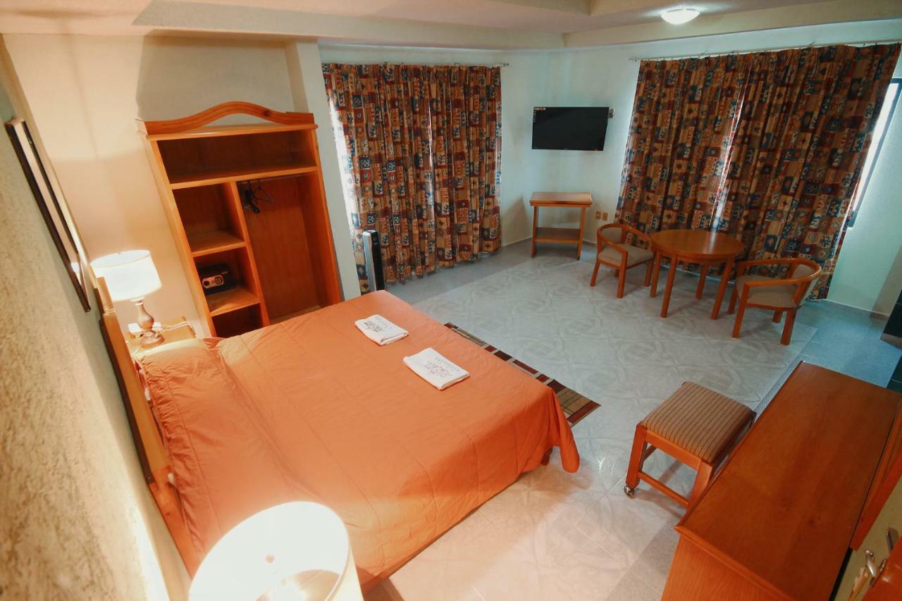 Hotel El Conquistador Monarca. Zitacuaro Екстер'єр фото