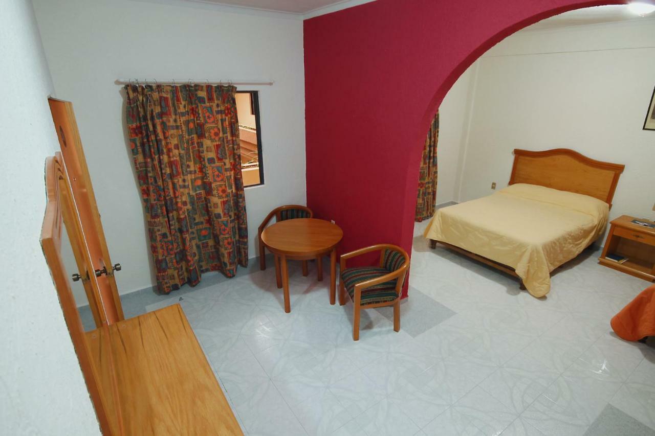 Hotel El Conquistador Monarca. Zitacuaro Екстер'єр фото
