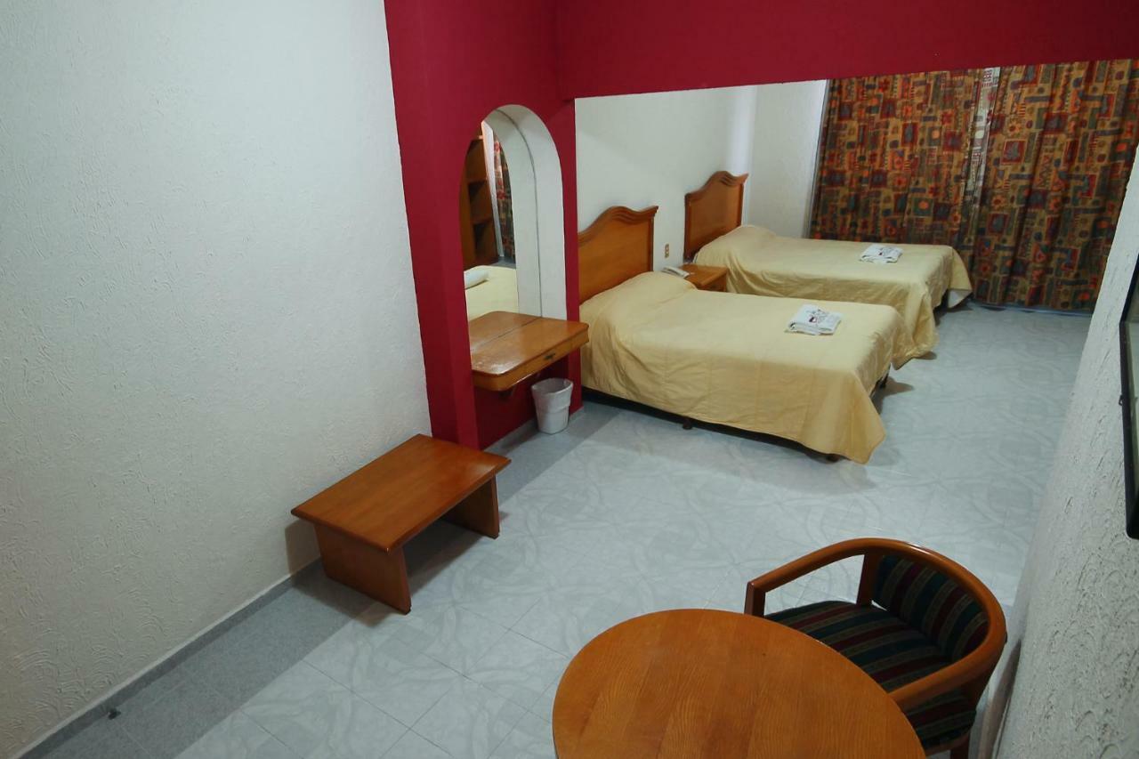 Hotel El Conquistador Monarca. Zitacuaro Екстер'єр фото