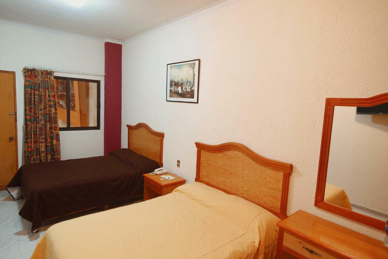 Hotel El Conquistador Monarca. Zitacuaro Екстер'єр фото