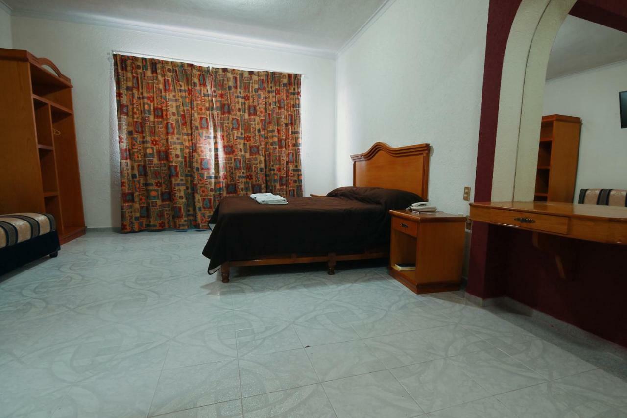 Hotel El Conquistador Monarca. Zitacuaro Екстер'єр фото