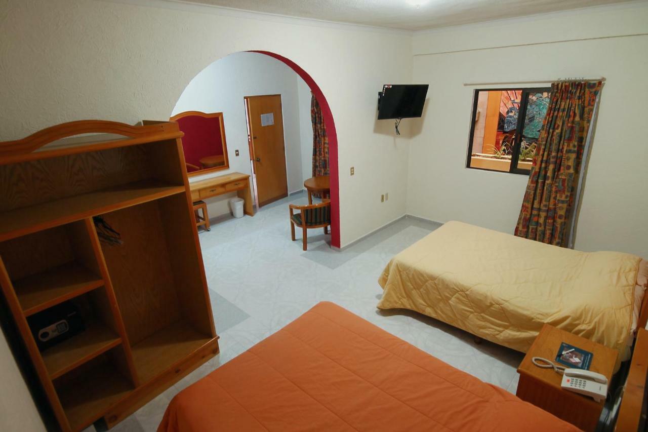 Hotel El Conquistador Monarca. Zitacuaro Екстер'єр фото