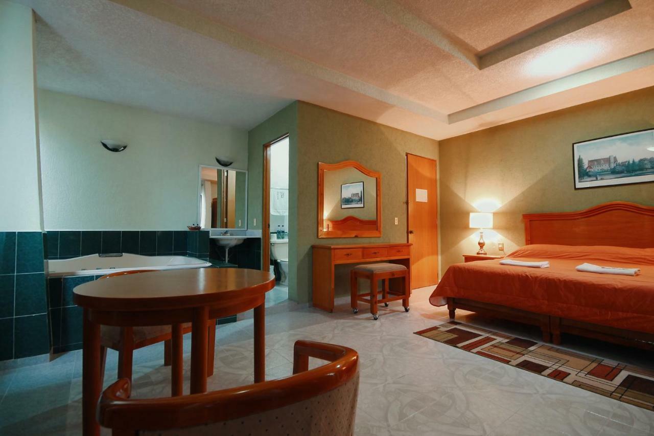 Hotel El Conquistador Monarca. Zitacuaro Екстер'єр фото